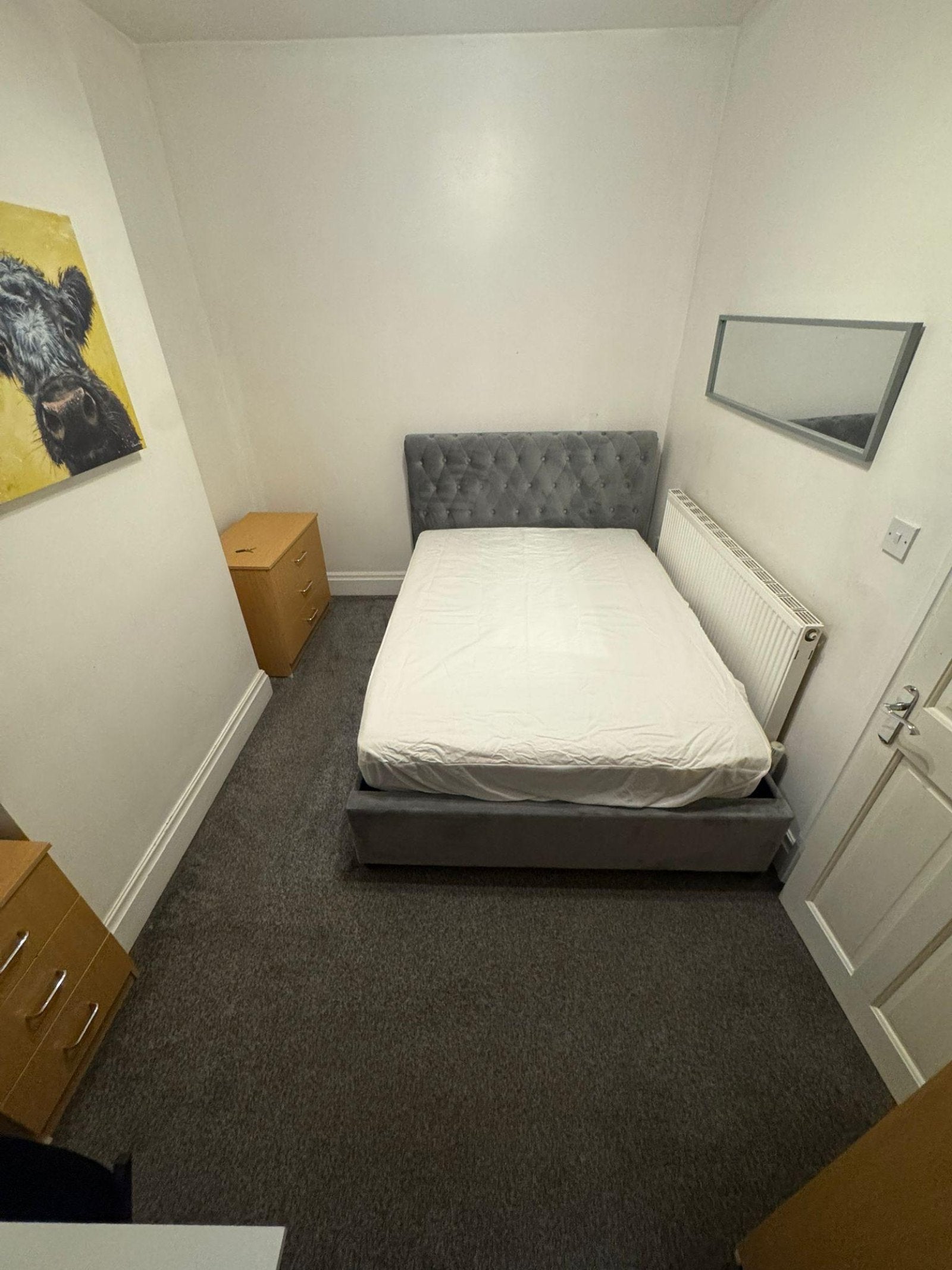 Room Honeywood in Newcastle-under-Lyme