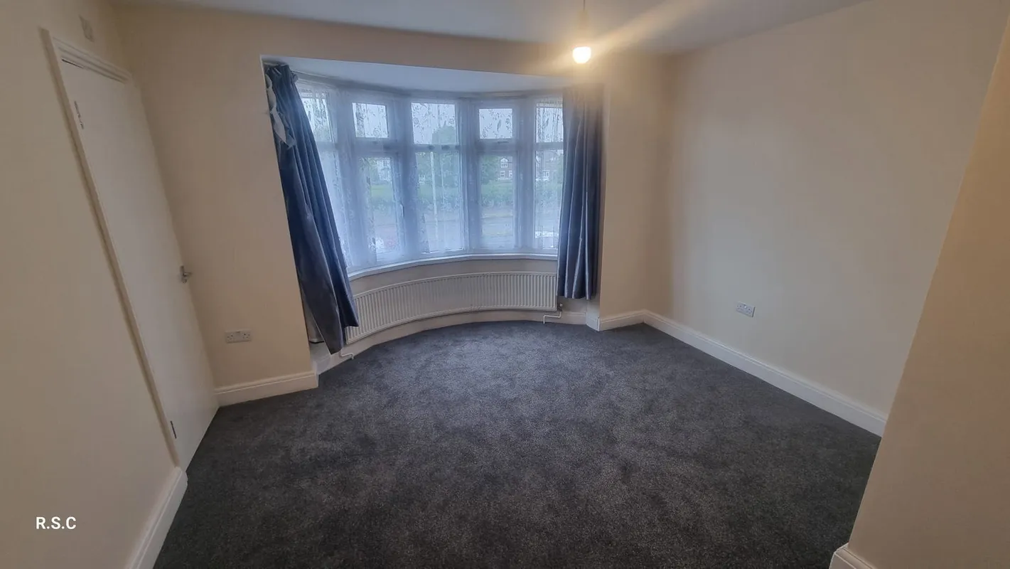Room Uxbridge Road in Greater London
