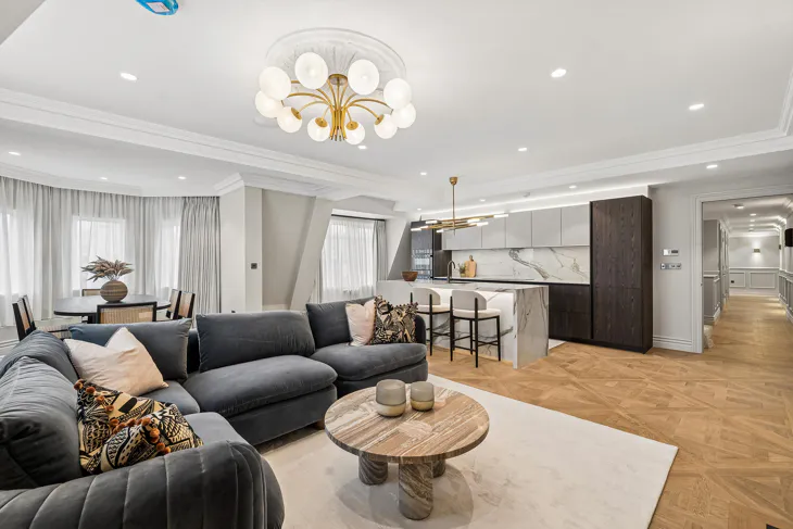 Flat Orme Court in City of Westminster