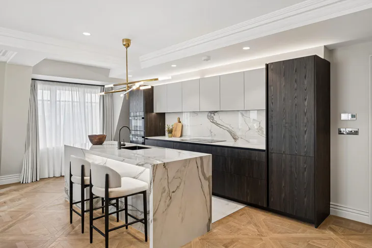 Flat Orme Court in City of Westminster