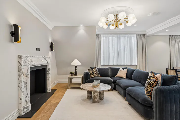 Flat Orme Court in City of Westminster