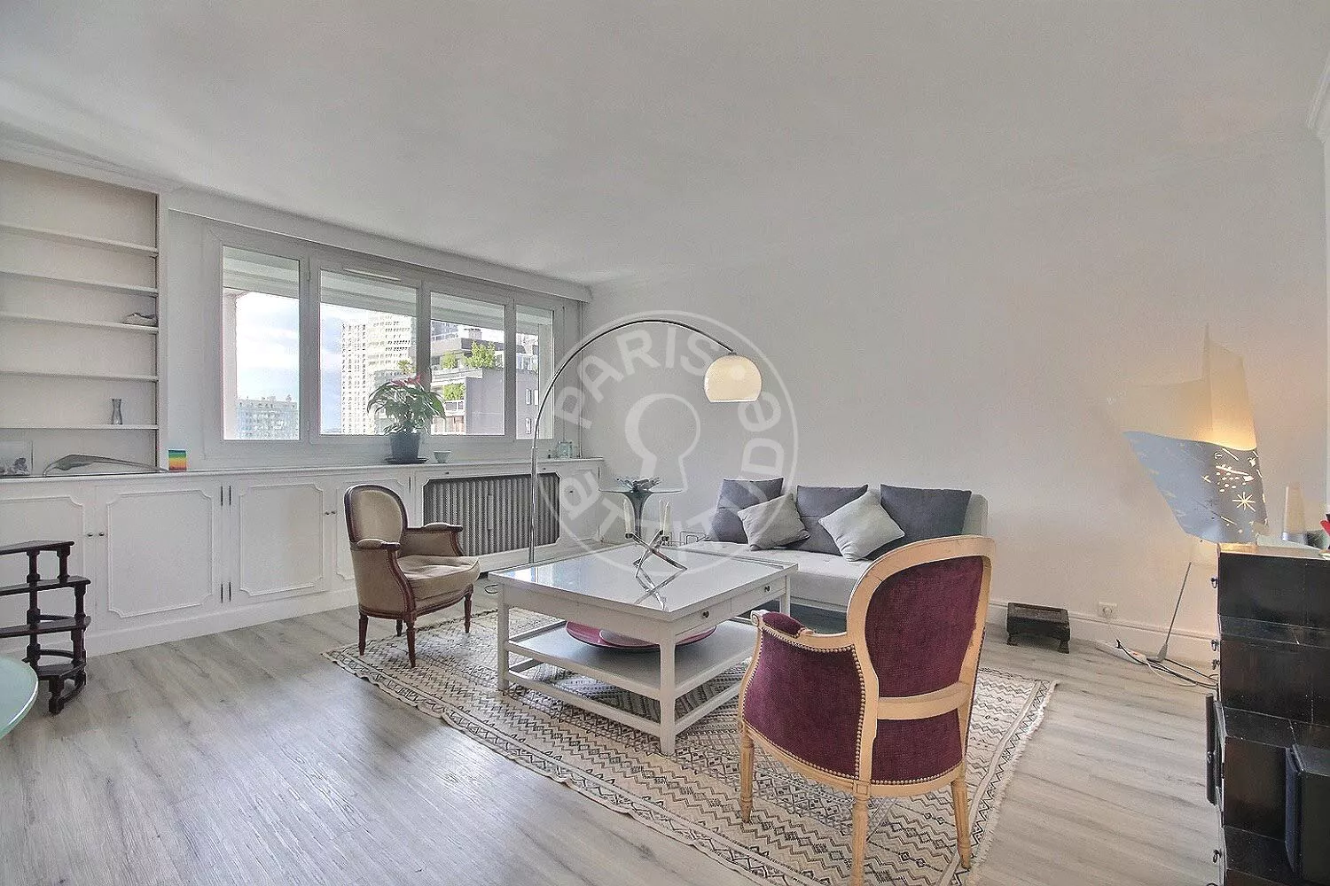 Appartement Rue Saint-Charles à Paris