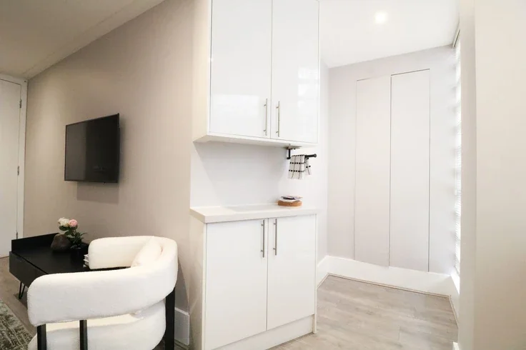 Flat Charlotte Street in Greater London