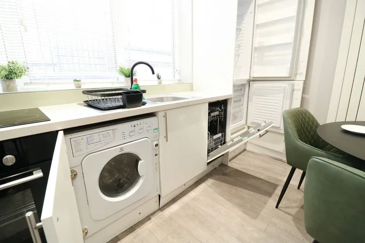 Flat Charlotte Street in Greater London