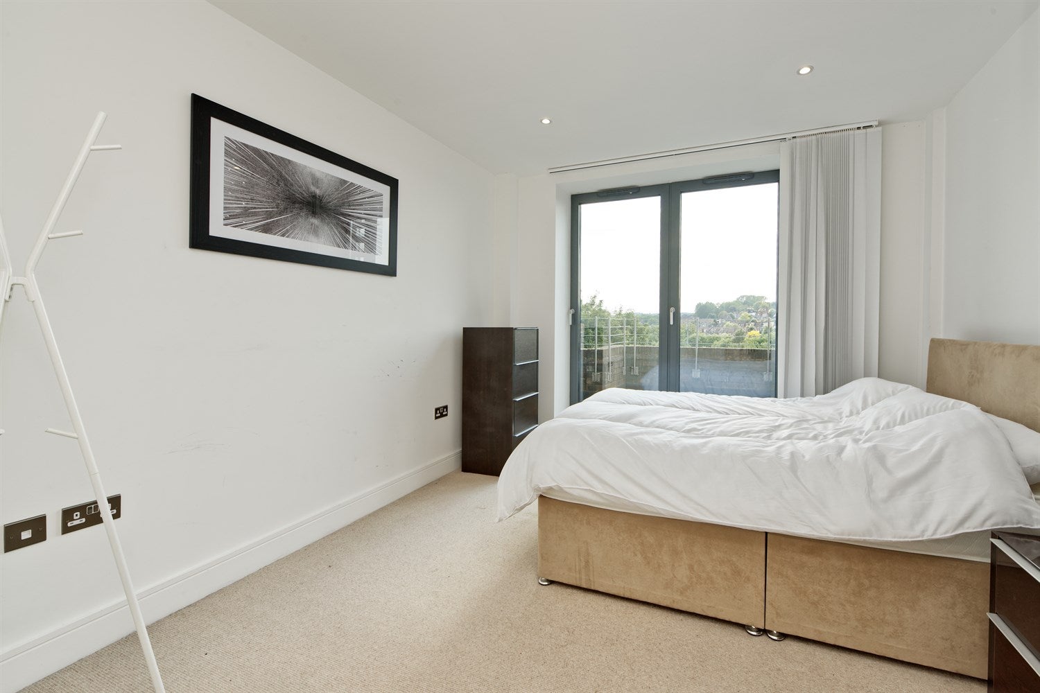 Flat Molesworth Street in Greater London