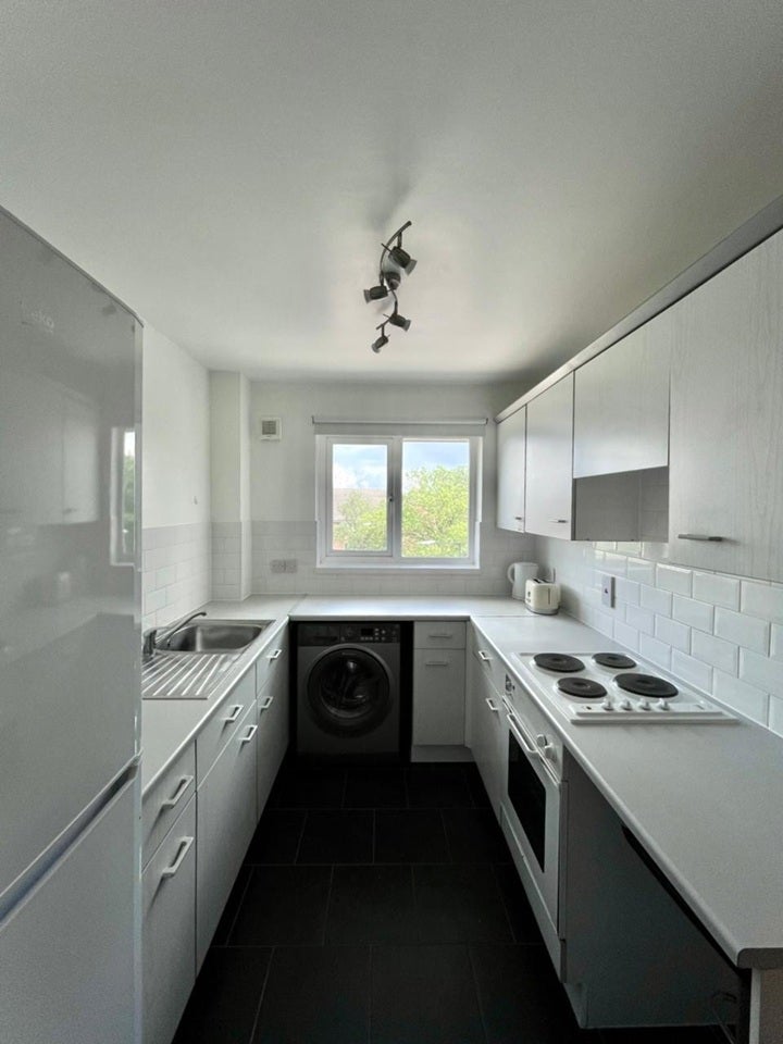 Flat Goodmayes Road in Greater London