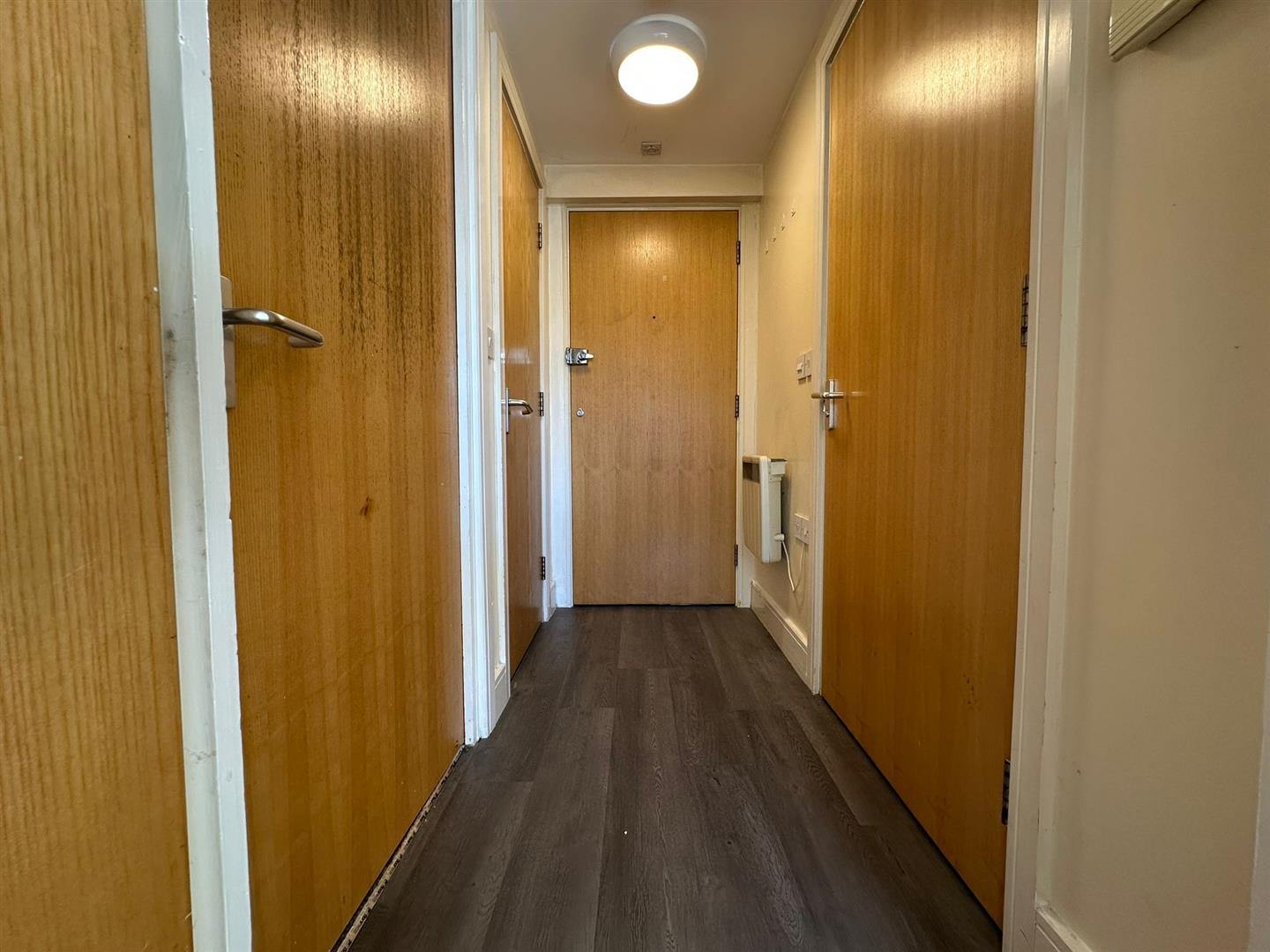 Flat Mina Road in Bristol