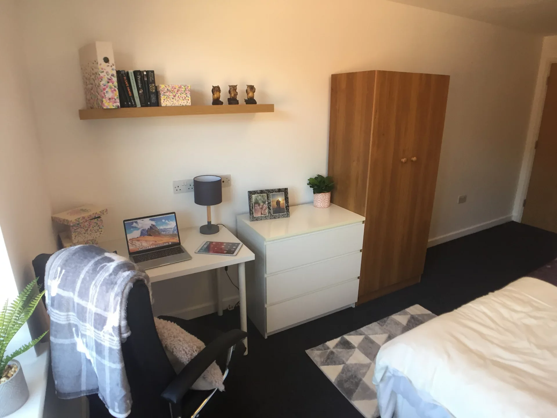 Room Ashby Square in Charnwood