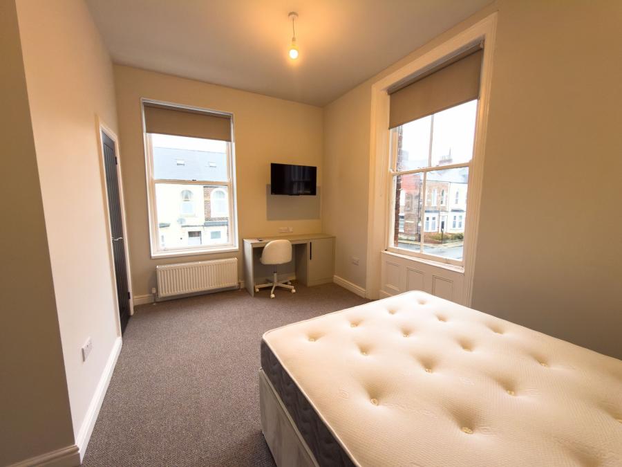 Room Azalea Terrace North in Sunderland