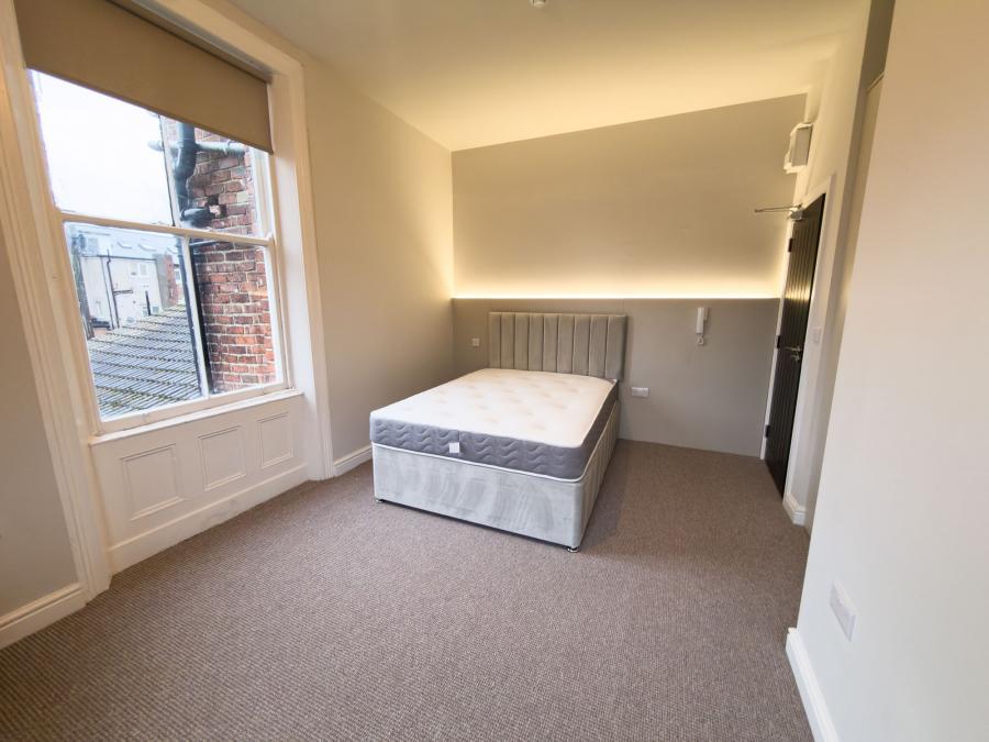Room Azalea Terrace North in Sunderland