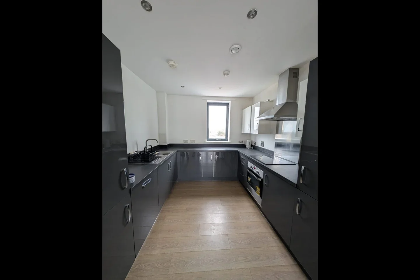 Flat Parade Gardens in Greater London