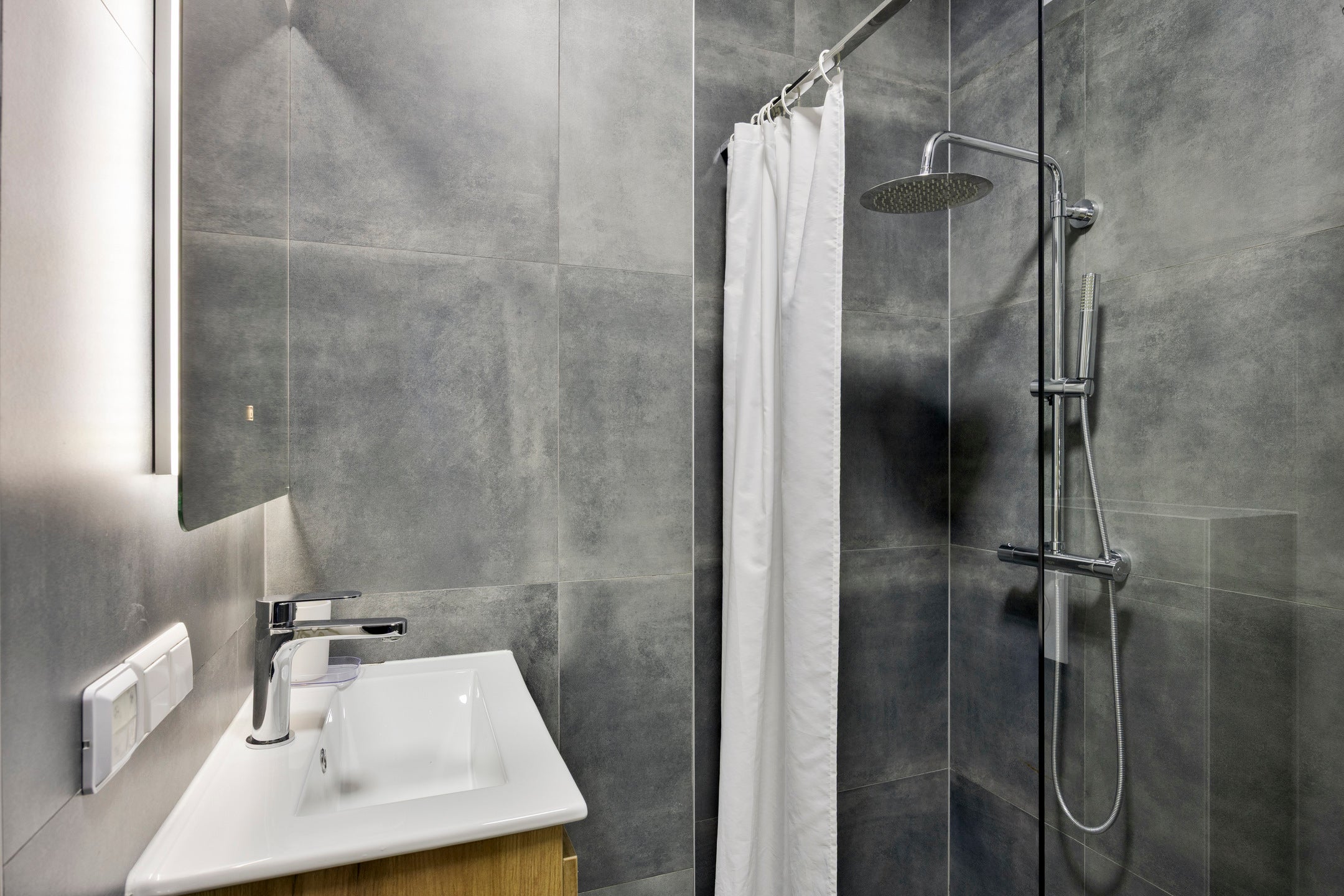 Studio te koop: Schiedamsesingel 221A, Rotterdam