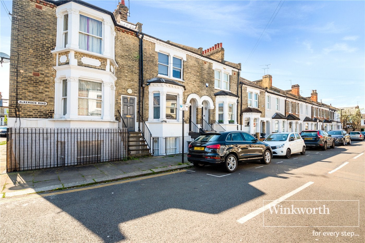 Flat Alkerden Road in Greater London