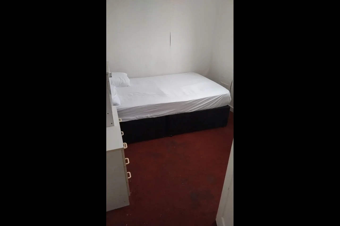 Room Bonscale Crescent in Middleton