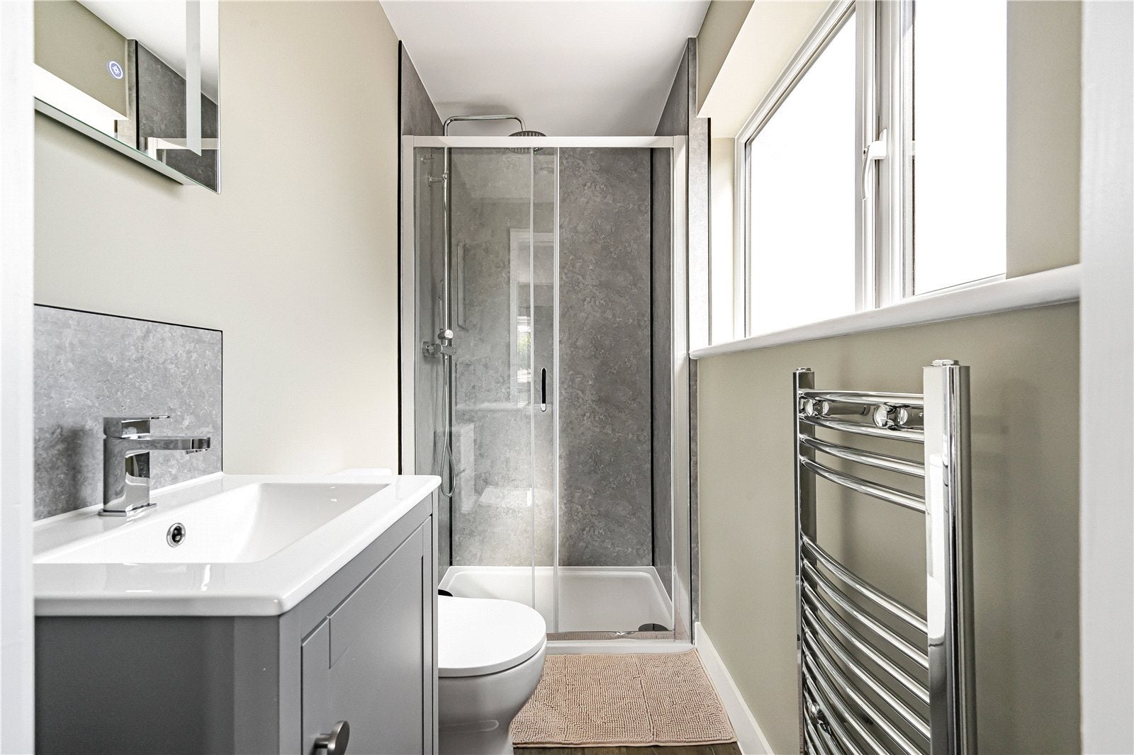 Room Dunmore in Guildford