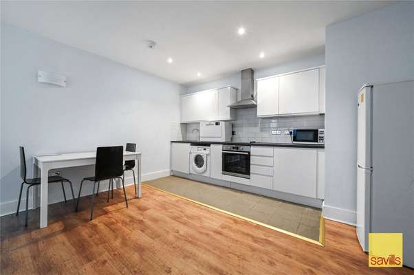 Flat Artichoke Hill in Greater London