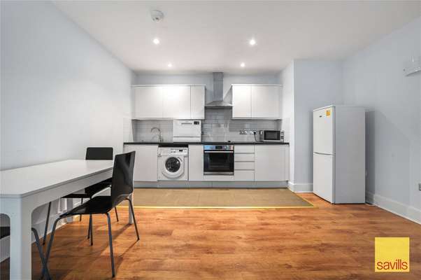 Flat Artichoke Hill in Greater London