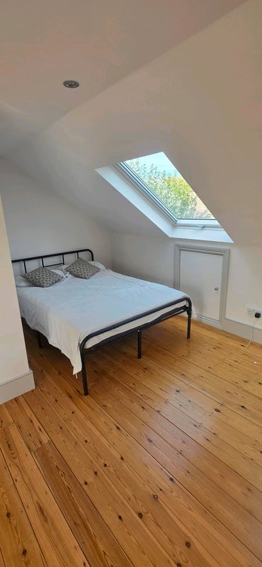 Room Walton Road in Greater London