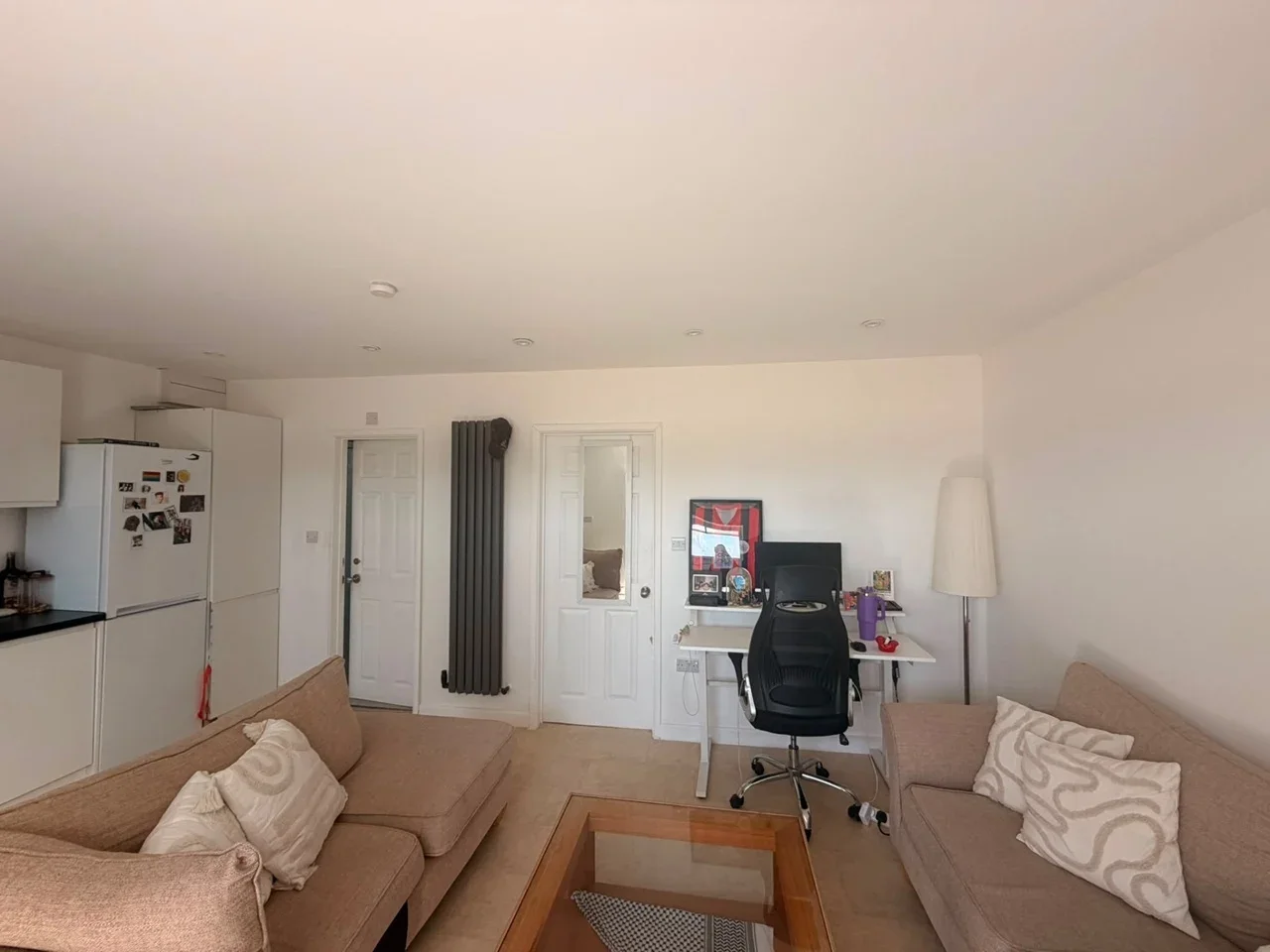 Flat Aragon Road in Greater London