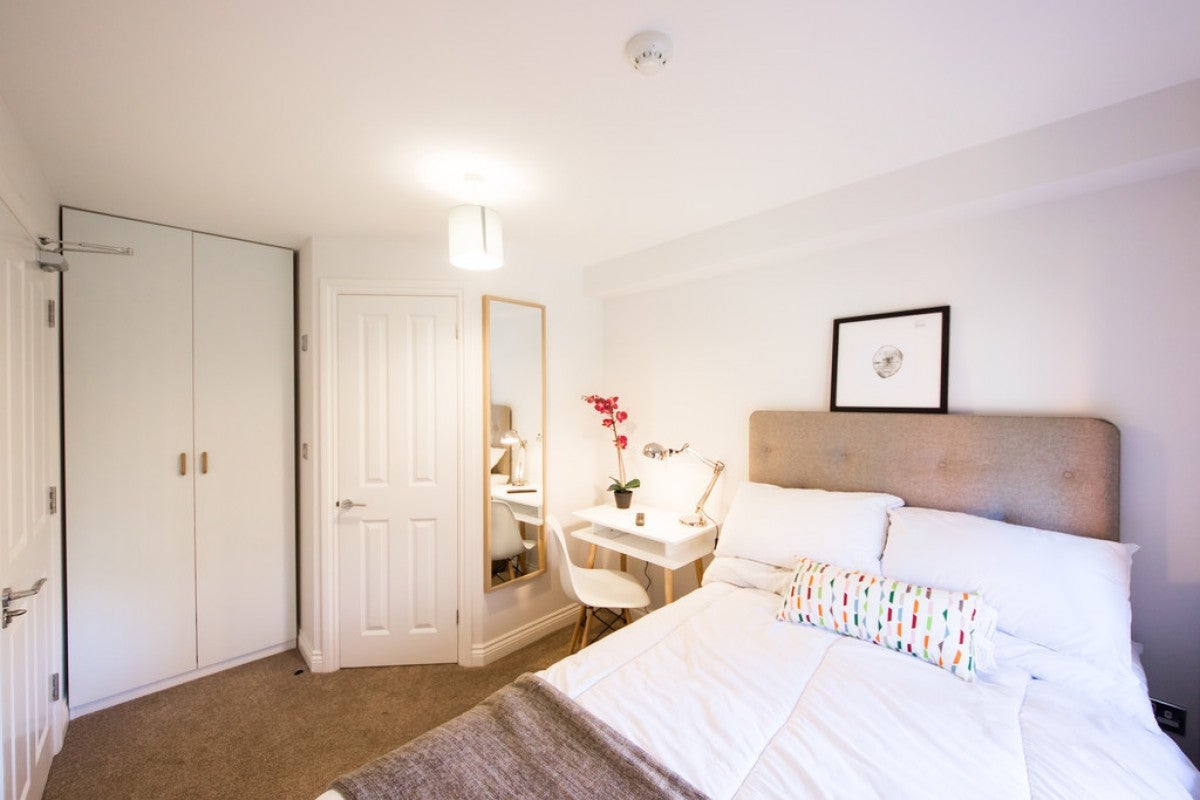 Room Battle Square in Reading