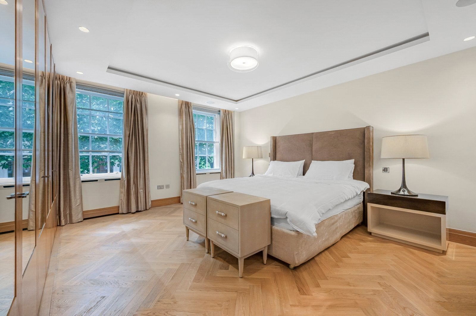 Flat Upper Grosvenor Street in City of Westminster