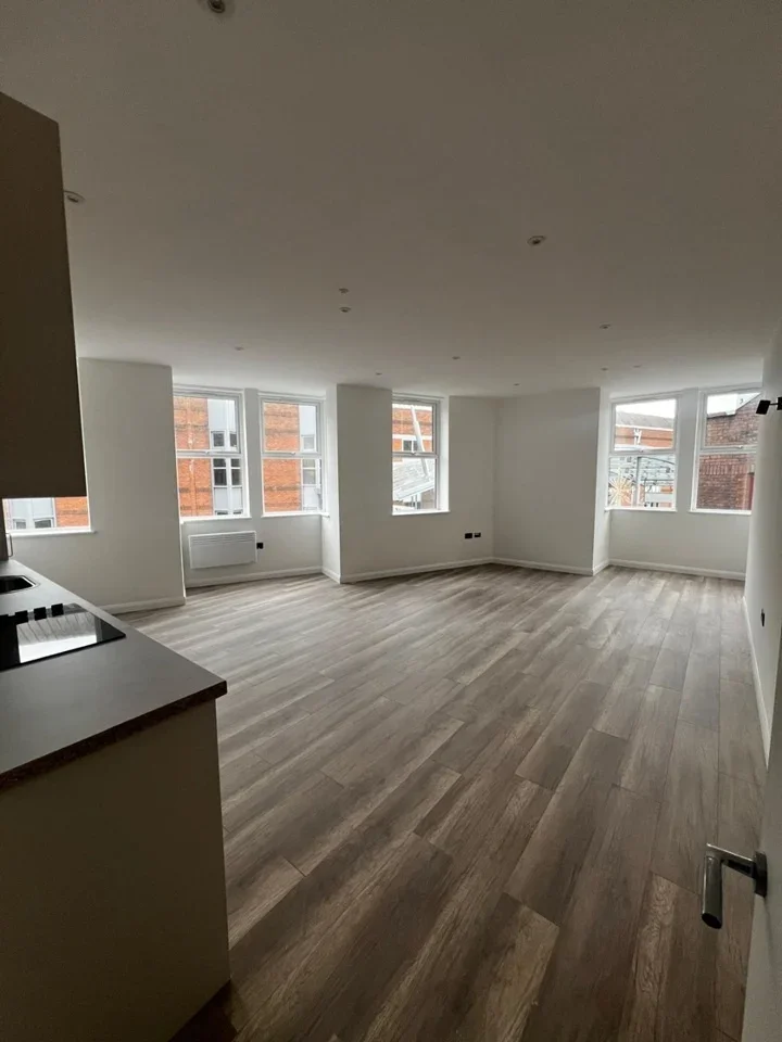 Flat Queensway in Reigate and Banstead