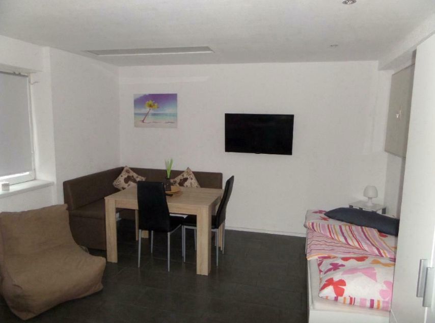 Wohnung Am Lerchenberg in Neuenhaßlau