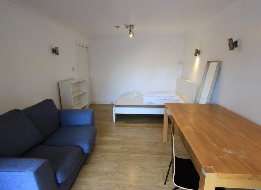 Flat Gresse Street in City of Westminster
