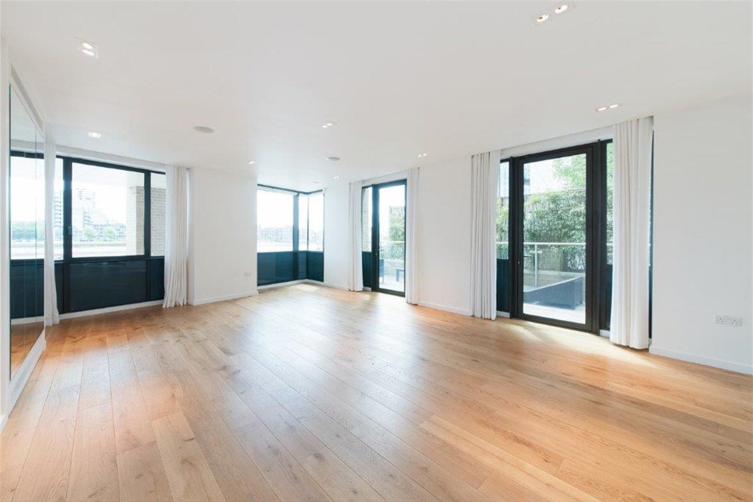 Flat Lots Road in Greater London