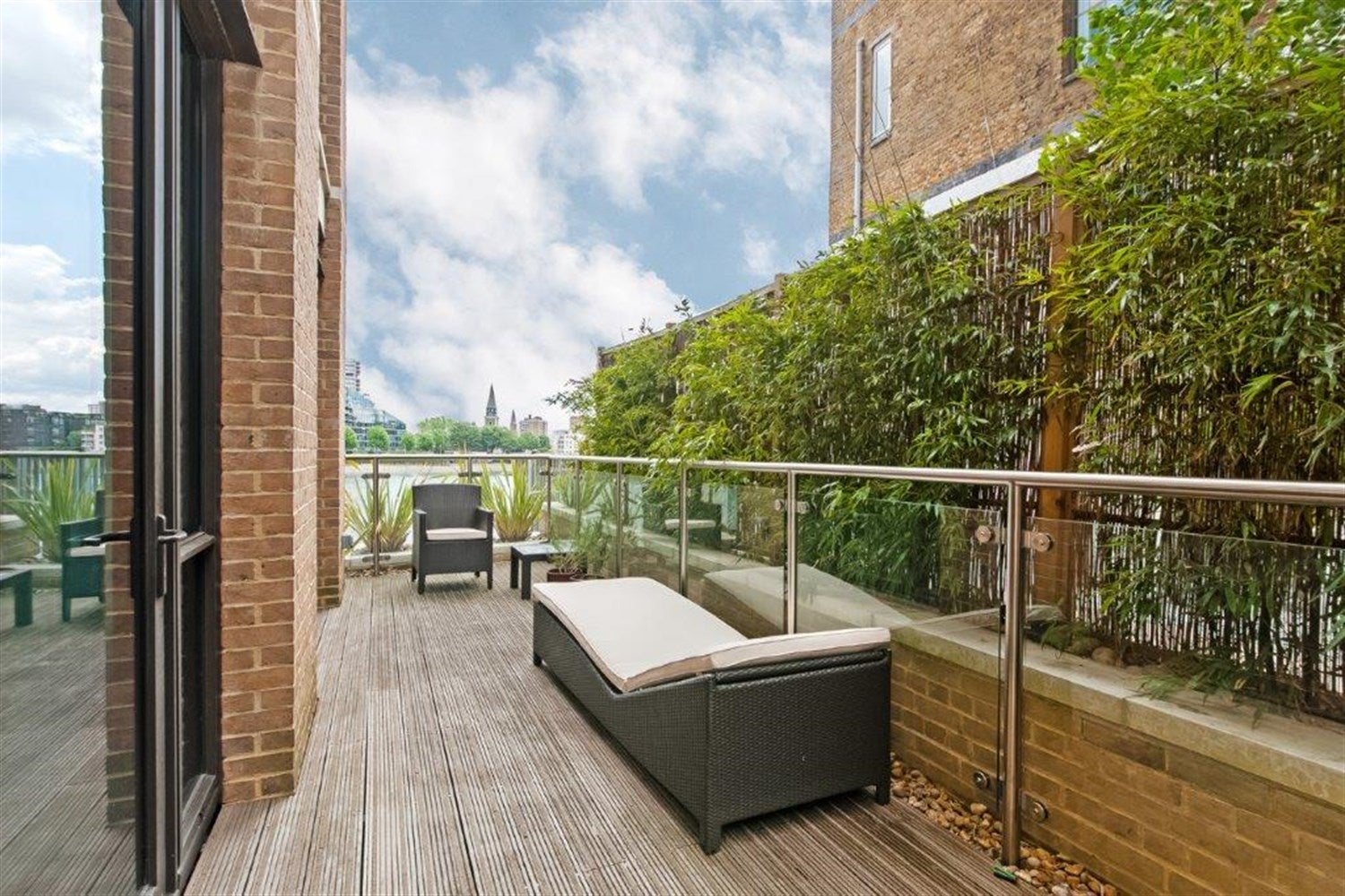 Flat Lots Road in Greater London