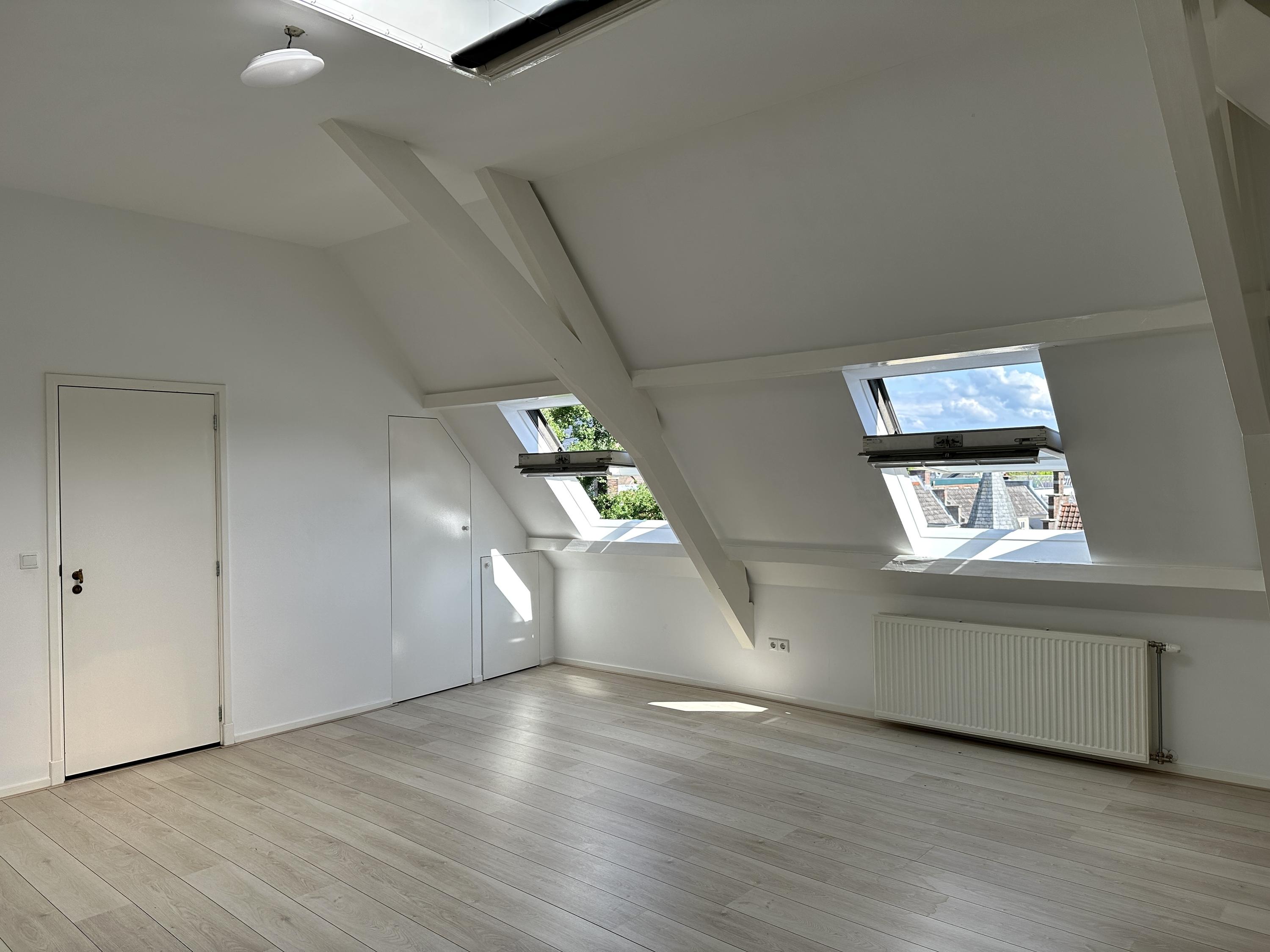 Studio te huur: Achter St.-Pieter 11R, Utrecht