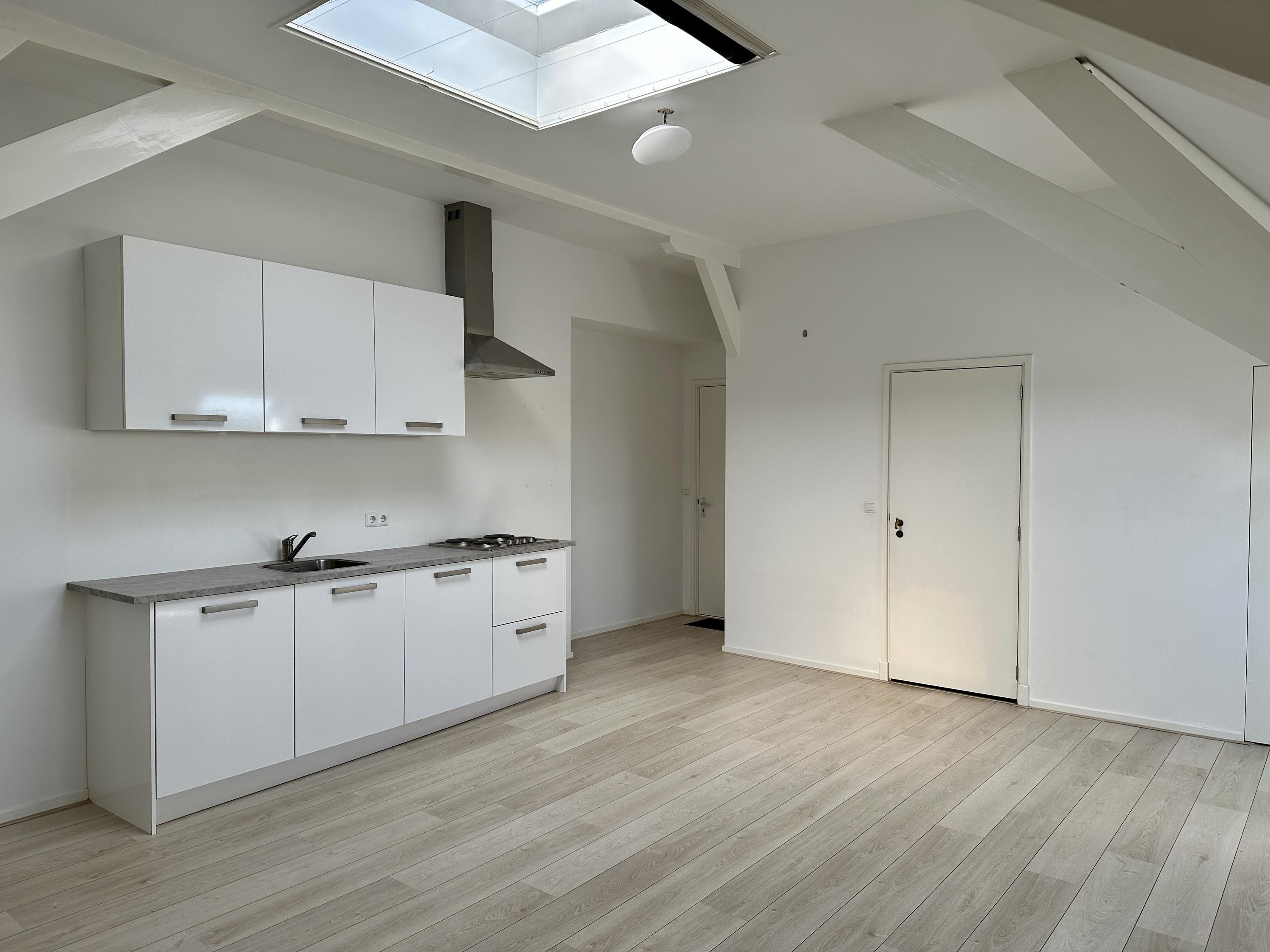 Studio te huur: Achter St.-Pieter 11R, Utrecht