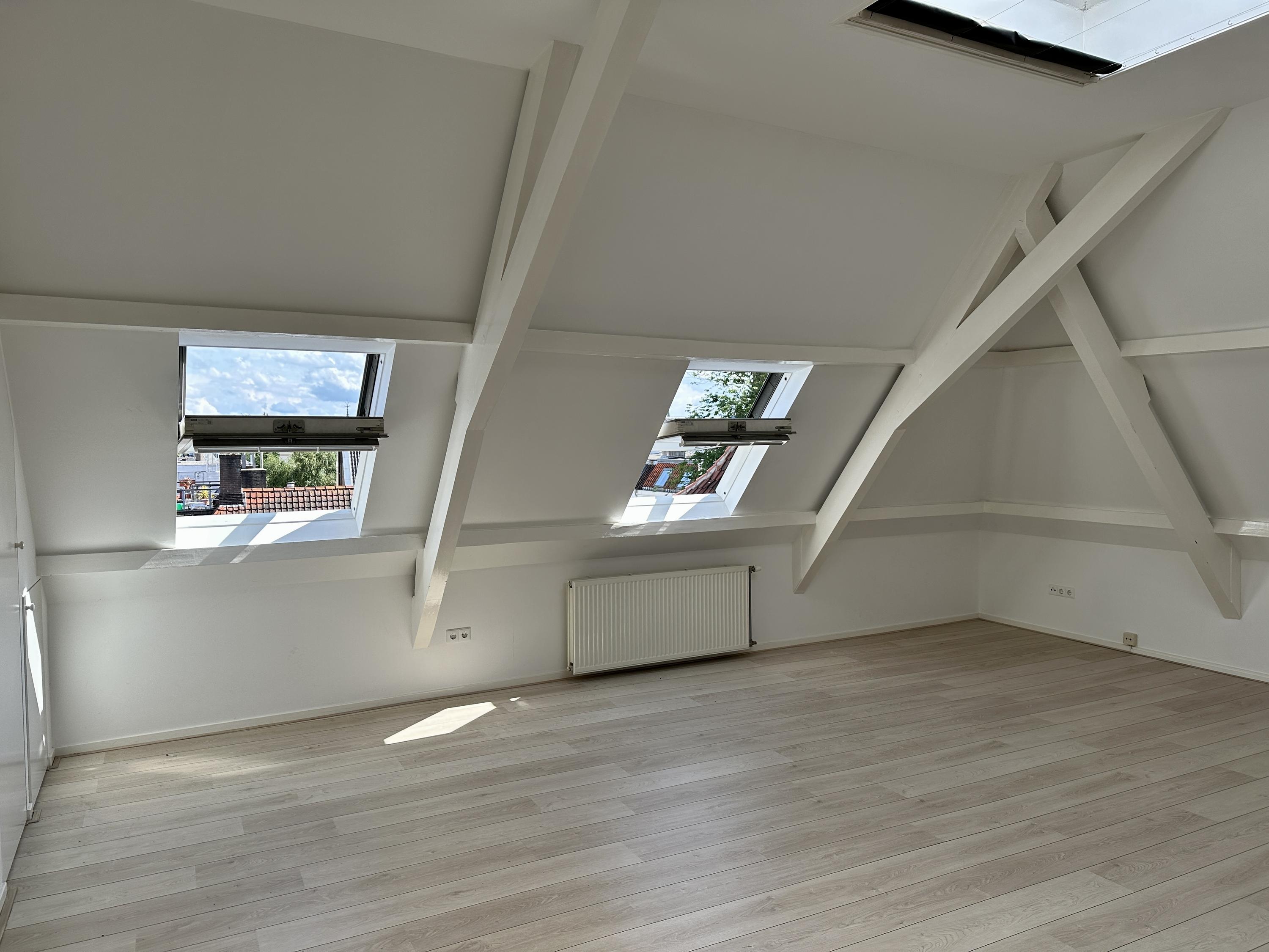 Studio te huur: Achter St.-Pieter 11R, Utrecht