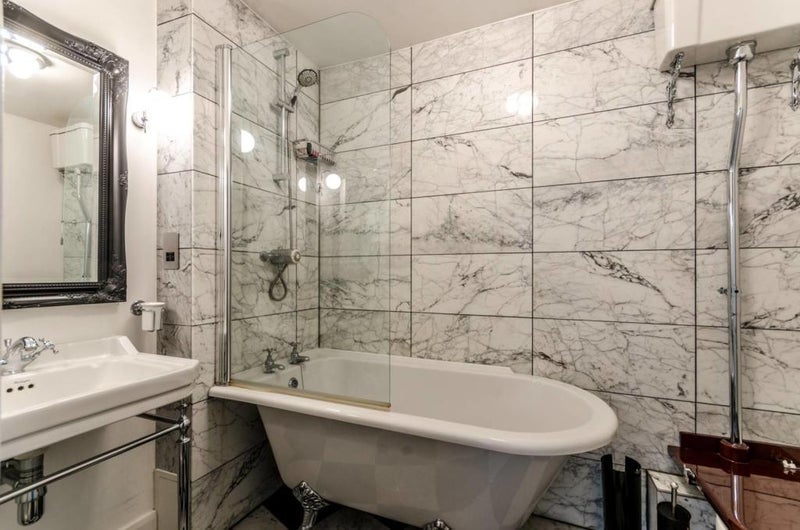 Room Commercial Street in Greater London