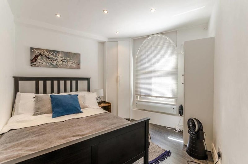 Room Commercial Street in Greater London