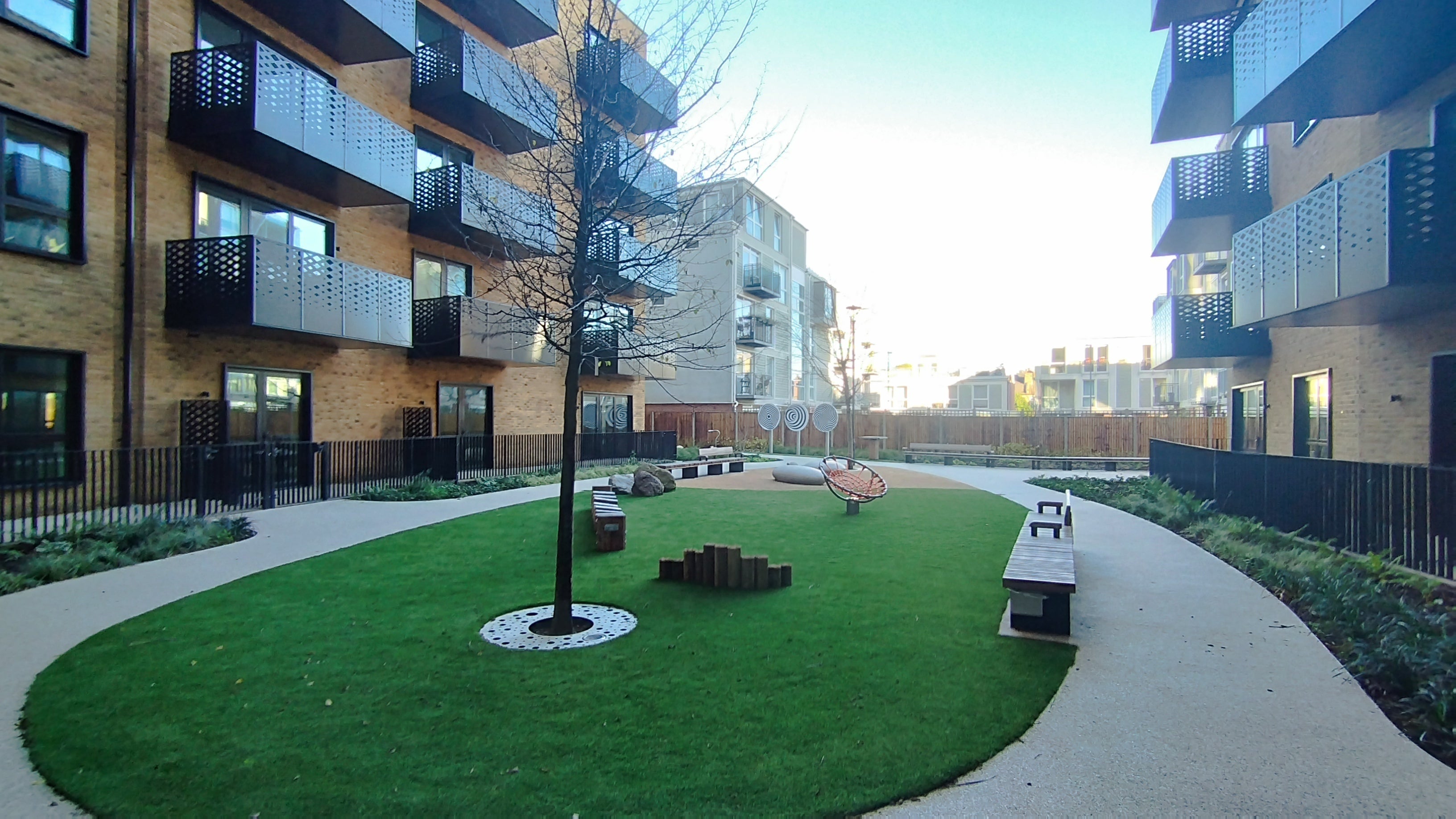 Flat Boston Road in Greater London