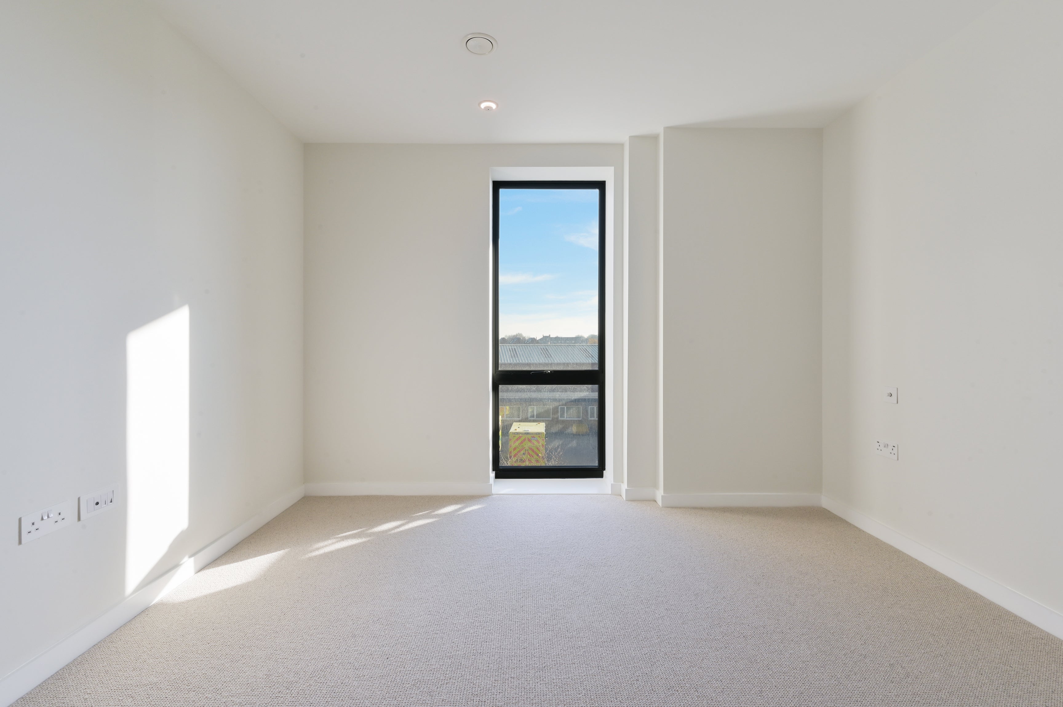 Flat Boston Road in Greater London