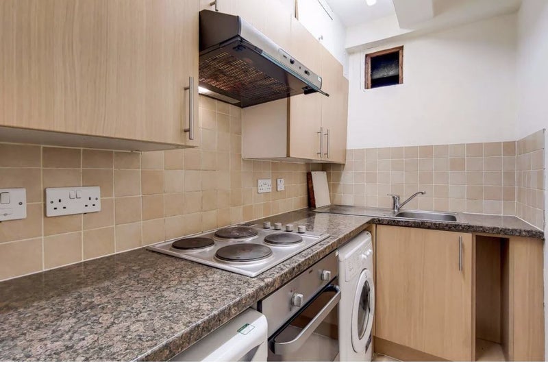 Room Edgware Road in City of Westminster