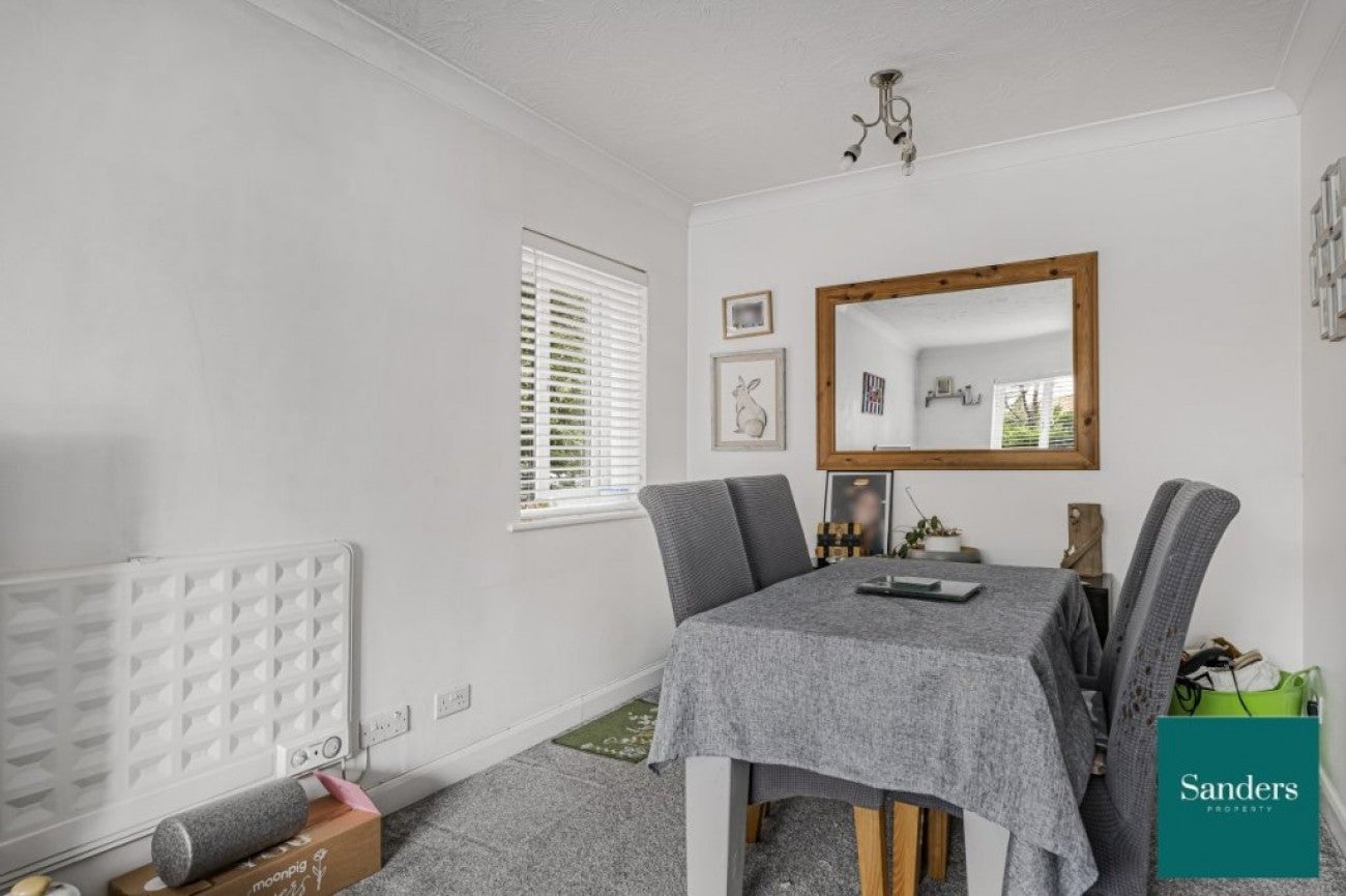 Flat Marigold Place in Harlow