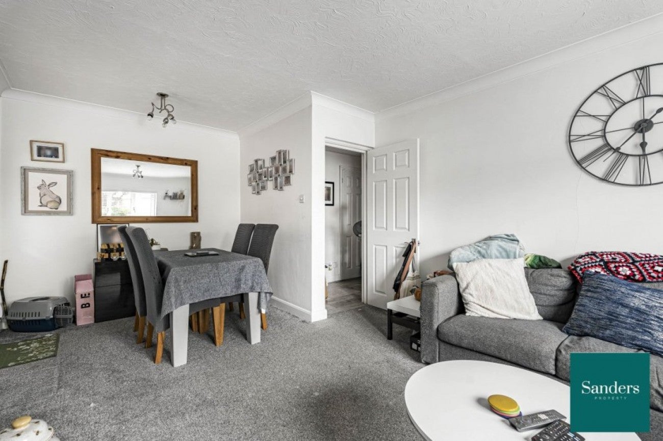 Flat Marigold Place in Harlow