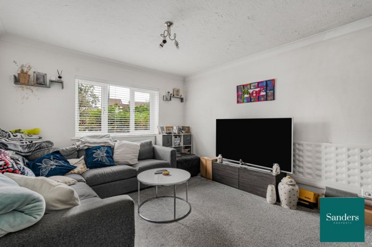 Flat Marigold Place in Harlow
