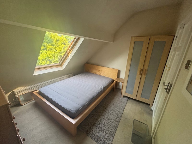 Room Harborne Park Road in Birmingham