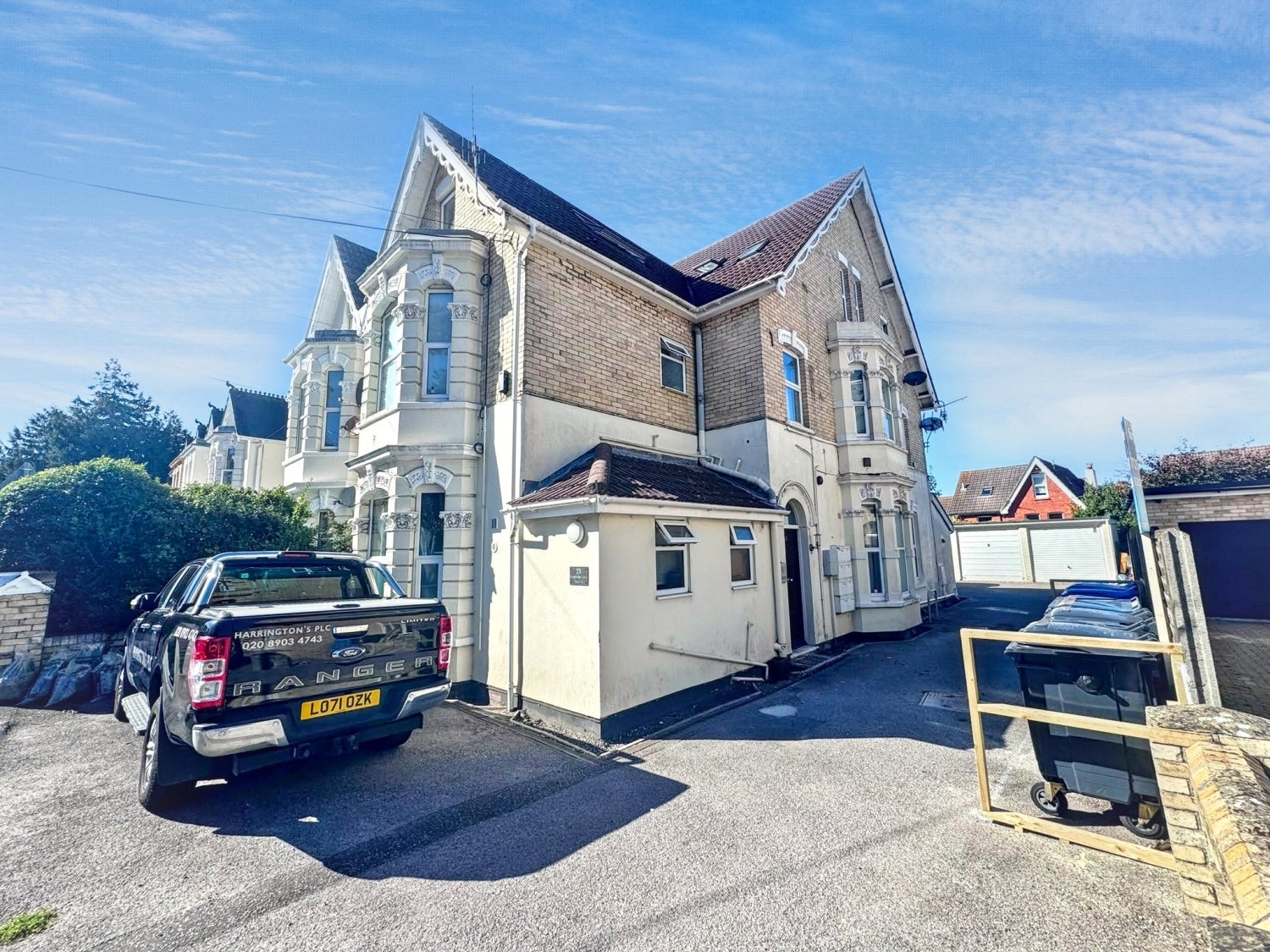 Flat Kingsbridge Road in Poole