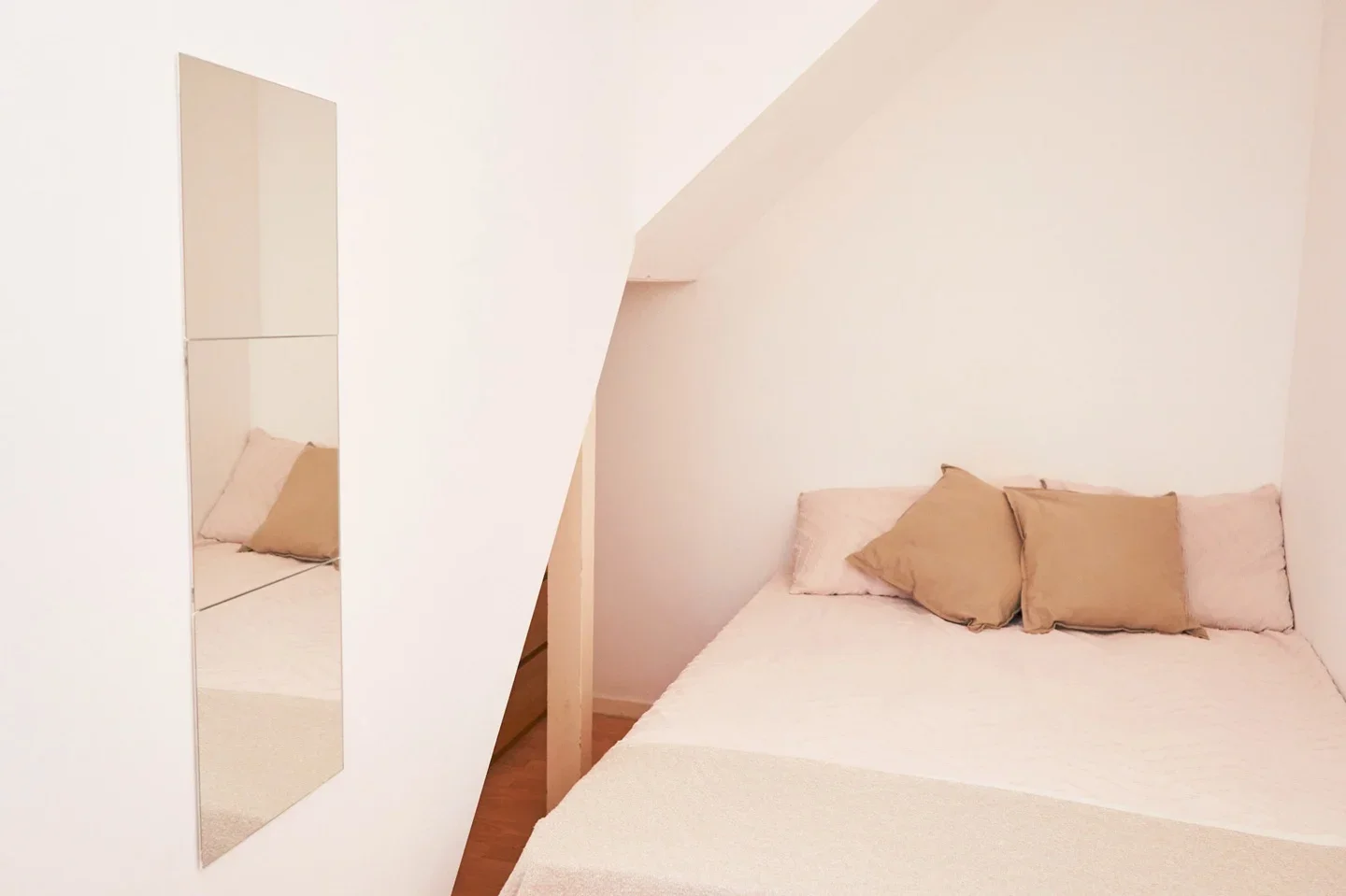 Room Manchester Drive in Greater London