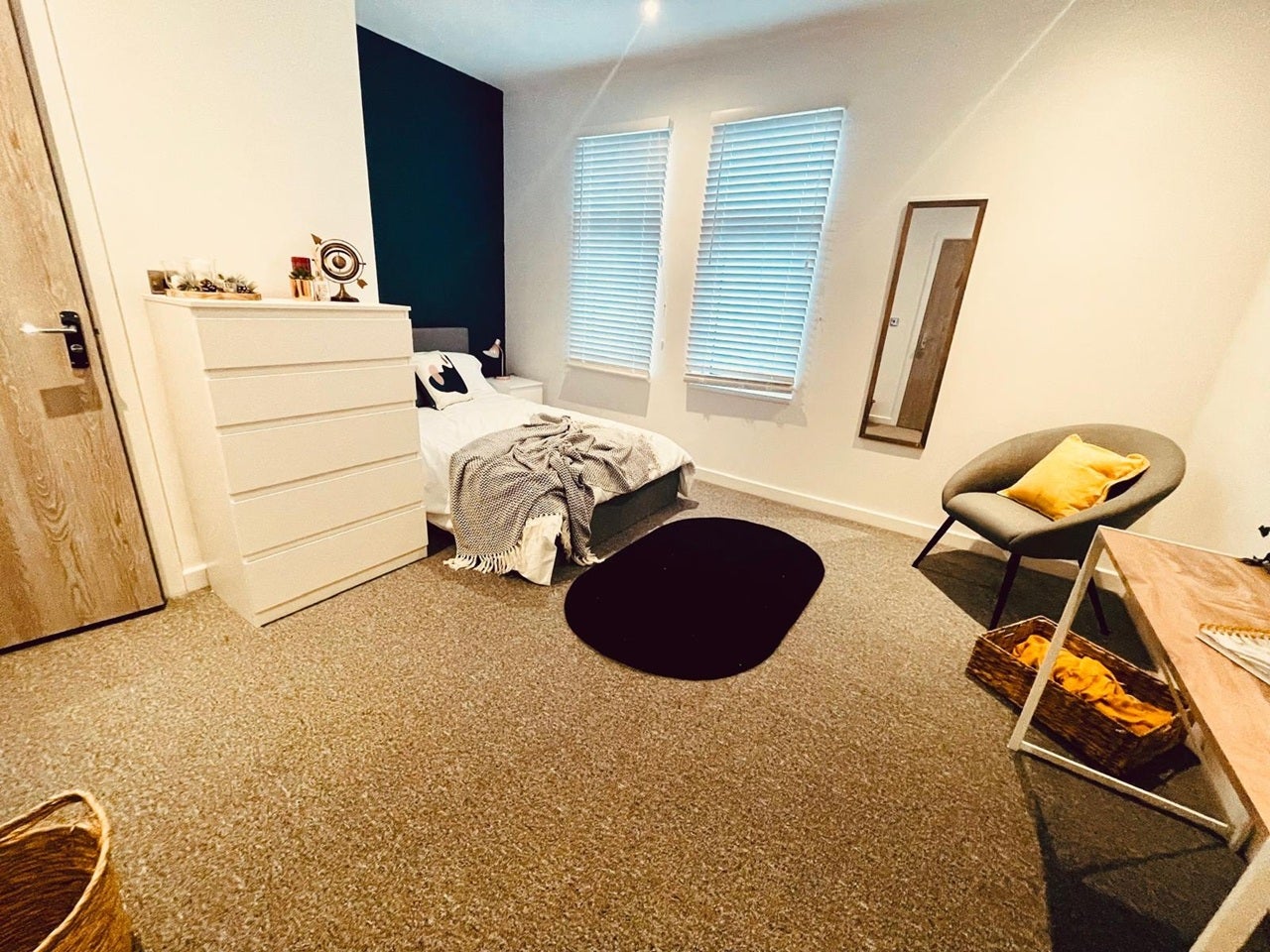 Room Princes Avenue in Watford