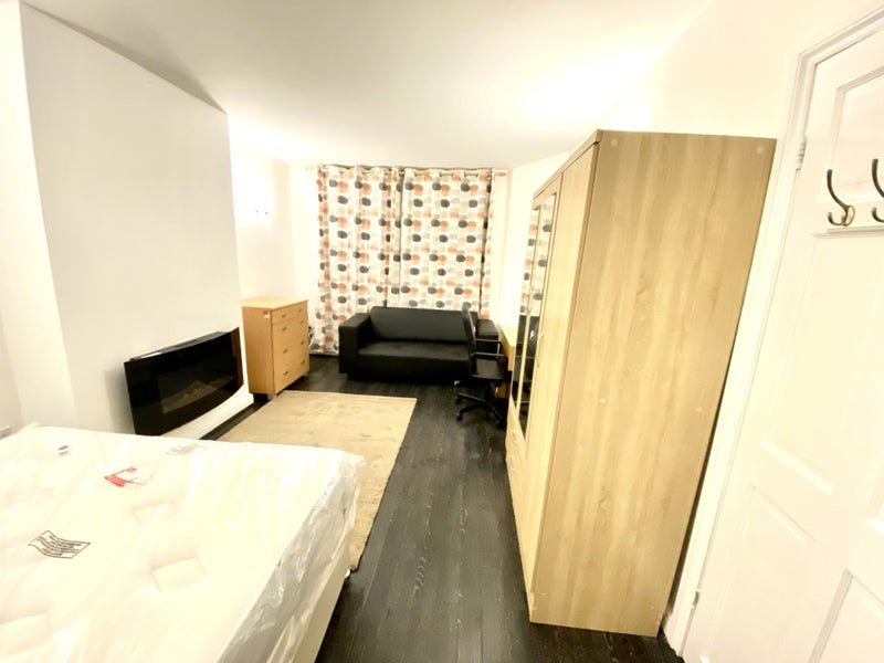 Room Wallbank Road in Birmingham