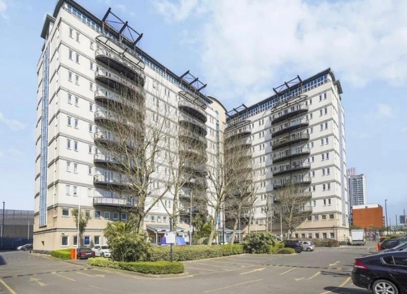 Room High Street in Greater London