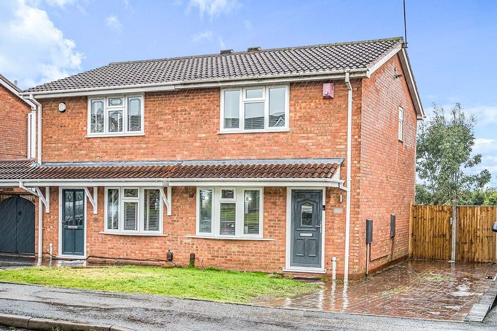 House Bordeaux Close in Dudley