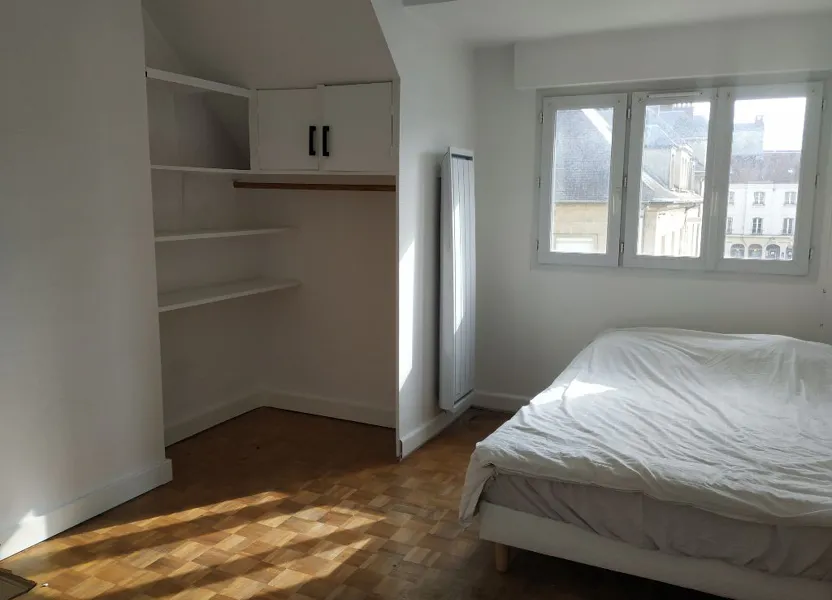 Flat Rue des Trois Barbeaux in Compiègne