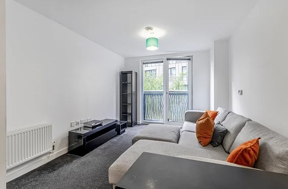 Flat Gatliff Road in London